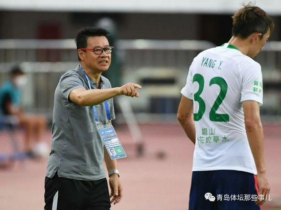 上班族樋口麻衣一向为了与刚起头交往的男朋友山下亮介不克不及敞高兴扉交换而懊恼，而这时候她因遭受了不测变乱脸上受了伤，起头就感应对人生的失望。变乱产生时一向暗恋她的矢野卓也帮忙了他，并关心她的康复，麻衣感觉卓也是由于同情本身，没法接管他的豪情。麻衣的同事亚纪和mm葵帮她想出了与卓也相互辨白心迹的小打算。